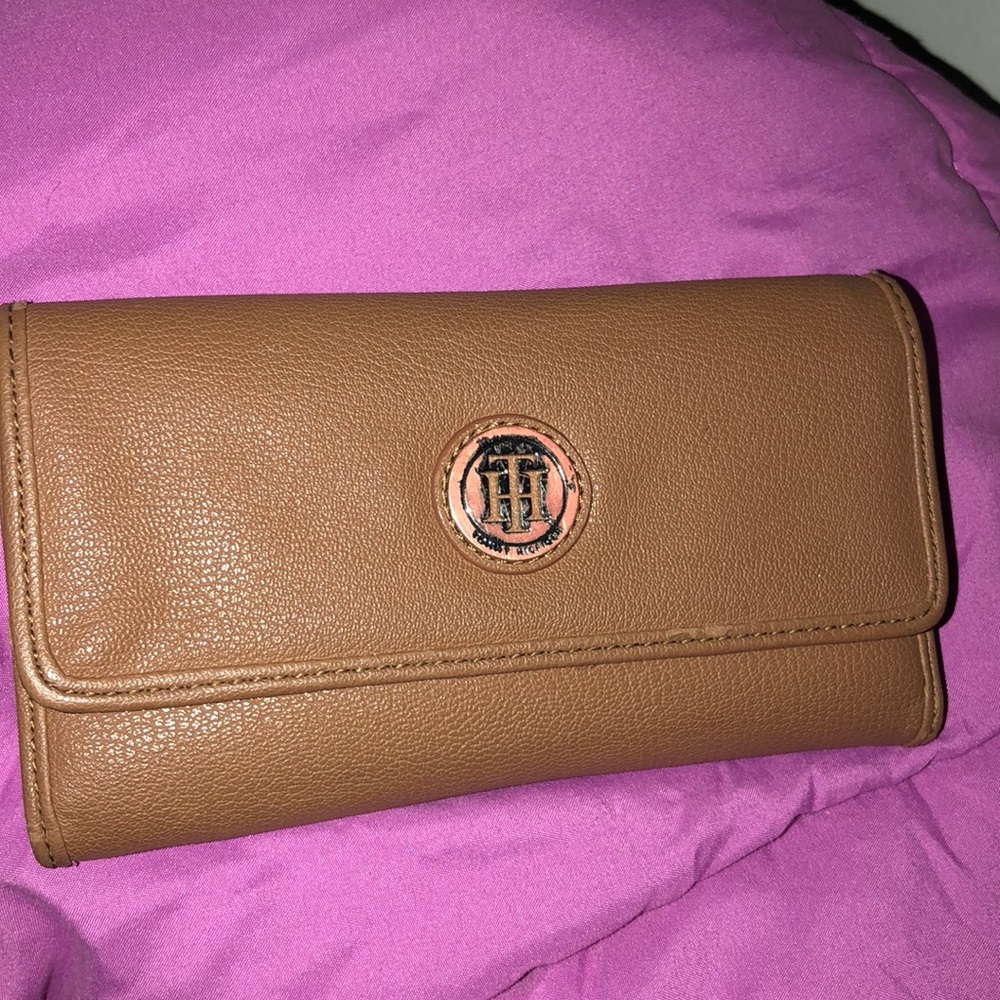 Tommy Hilfiger wallet